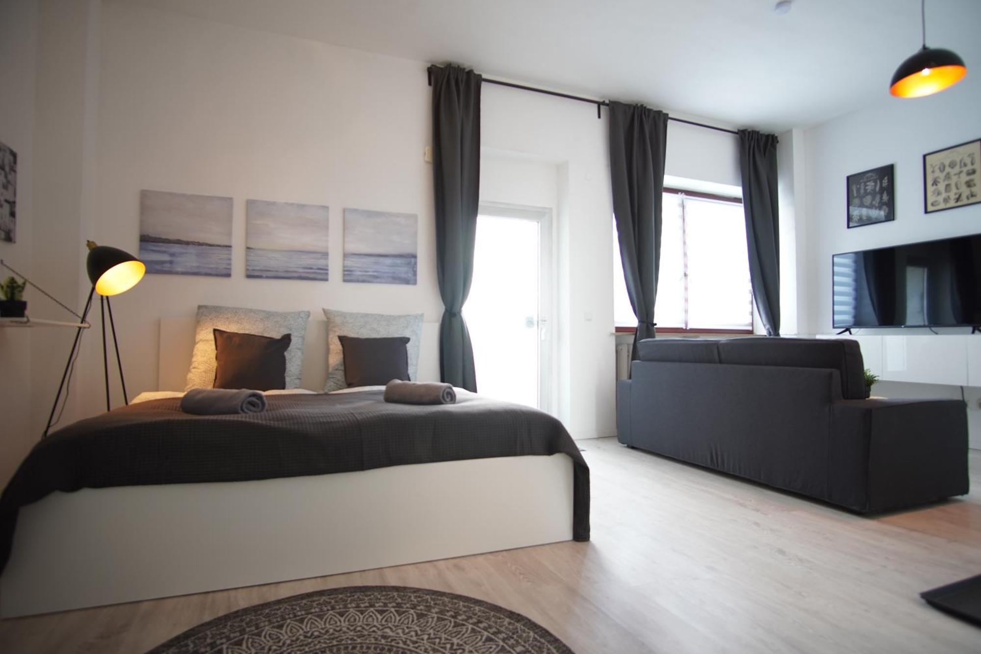 Lenastay I Nostalgieapartment I Innenstadt Kaiserslautern Bagian luar foto